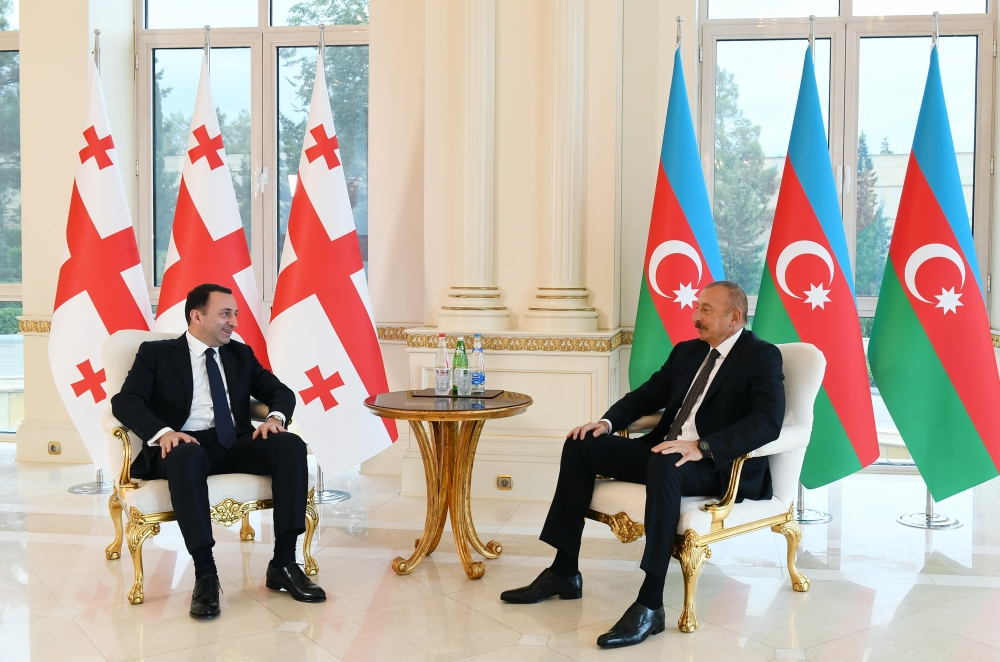 Prezident İlham Əliyev: Azərbaycan və Gürcüstan arasında siyasi əlaqələrin gücləndirilməsi bütün region üçün önəmlidir