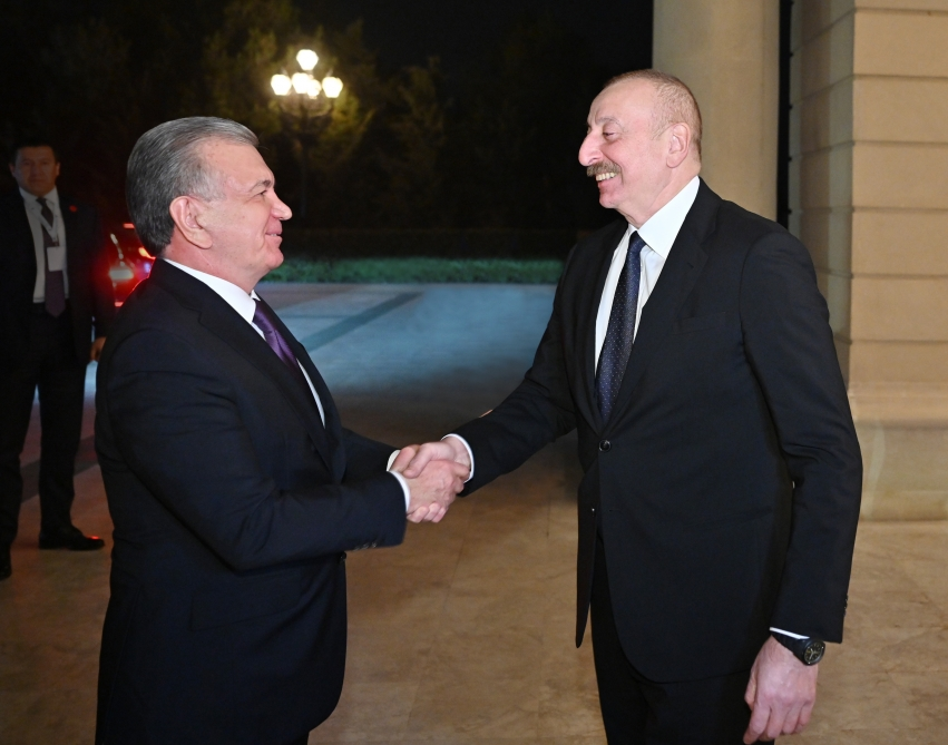 Azərbaycan Prezidenti İlham Əliyev Özbəkistan Prezidenti Şavkat Mirziyoyev ilə görüşüb