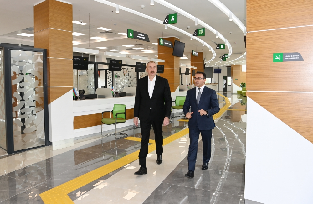 Prezident İlham Əliyev Salyanda “ASAN xidmət” mərkəzinin açılışını edib
